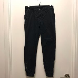 Roots women’s jogger-style pants